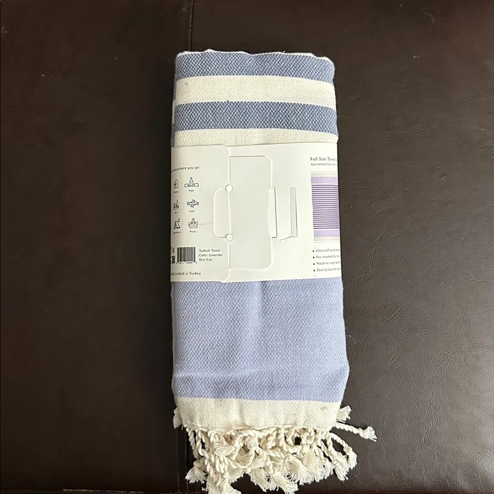 feelgoodz Turkish Towel Premium Cotton, color is Lavender